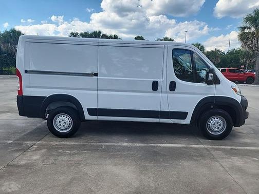 Bright White Clearcoat 2025 RAM ProMaster 2500 Tradesman