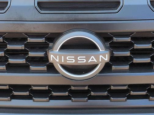 2025 Nissan Frontier S