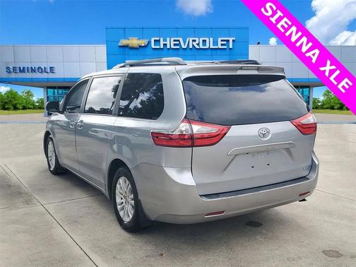 2016 Toyota Sienna XLE