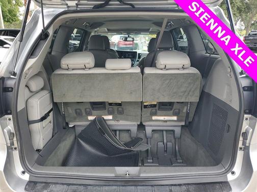 2016 Toyota Sienna XLE