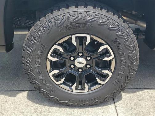 2025 Chevrolet Silverado 1500 ZR2