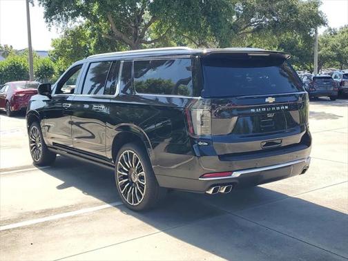 2025 Chevrolet Suburban 4WD High Country