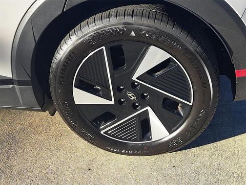 2025 Hyundai IONIQ 5 SEL