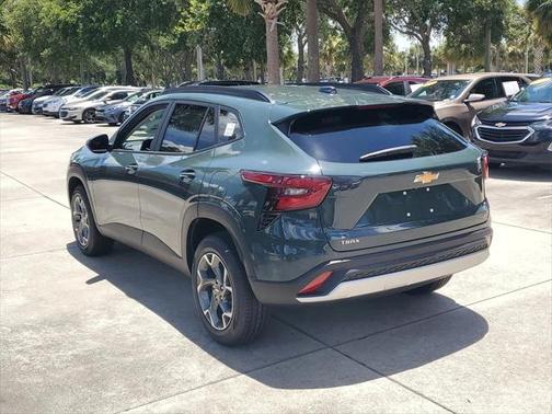 2025 Chevrolet Trax LT