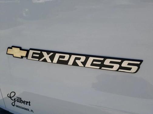 2025 Chevrolet Express 2500 RWD 2500 Regular Wheelbase WT