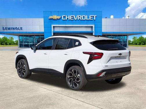 Summit White 2026 Chevrolet Trax FWD 2RS