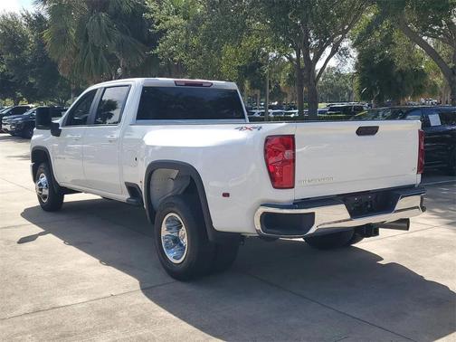 2025 Chevrolet Silverado 3500 LT