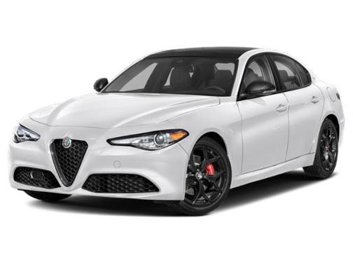 Trofeo White Tri-Coat 2021 Alfa Romeo Giulia Ti