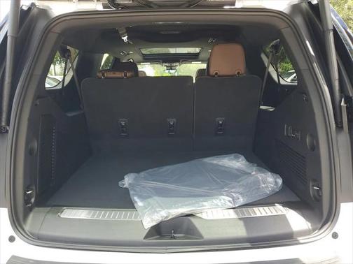 2025 Chevrolet Suburban 2WD High Country