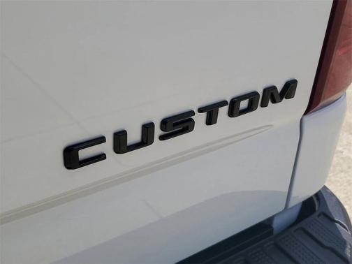 2025 Chevrolet Silverado 1500 Custom