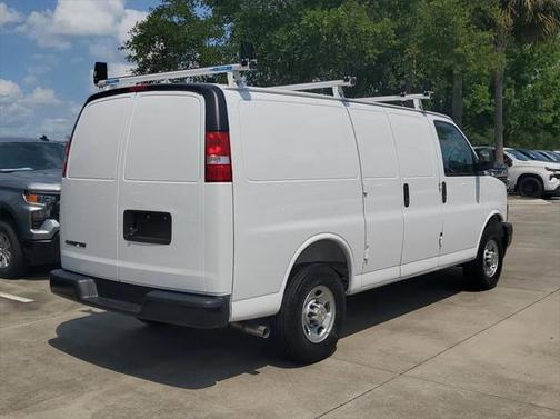 2025 Chevrolet Express 2500 RWD 2500 Regular Wheelbase WT