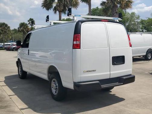2025 Chevrolet Express 2500 RWD 2500 Regular Wheelbase WT