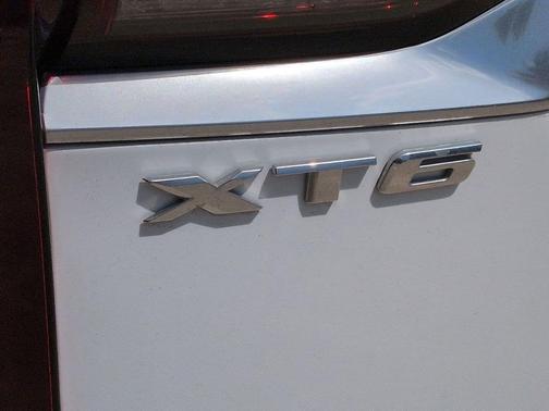 Crystal White Tricoat 2023 Cadillac XT6 Premium Luxury FWD