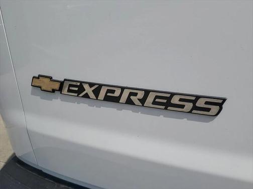 2025 Chevrolet Express 2500 RWD 2500 Regular Wheelbase WT