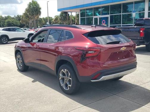 2025 Chevrolet Trax LT