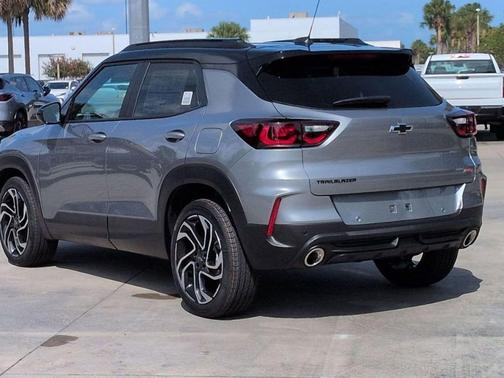 Sterling Gray Metallic 2026 Chevrolet Trailblazer RS