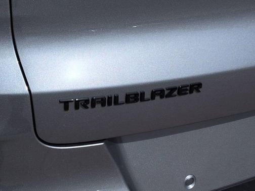 Sterling Gray Metallic 2026 Chevrolet Trailblazer RS
