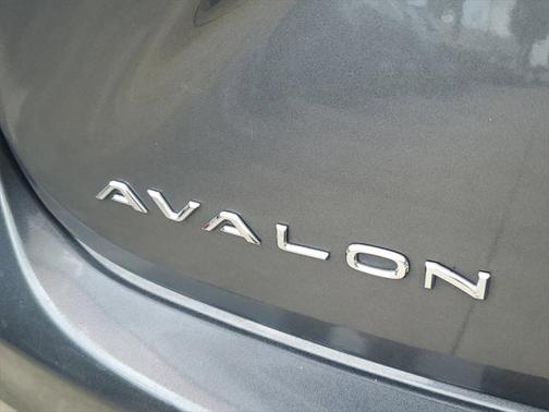2018 Toyota Avalon Hybrid XLE Plus