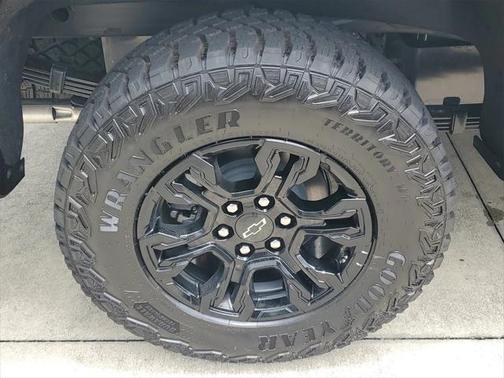 2025 Chevrolet Silverado 1500 ZR2
