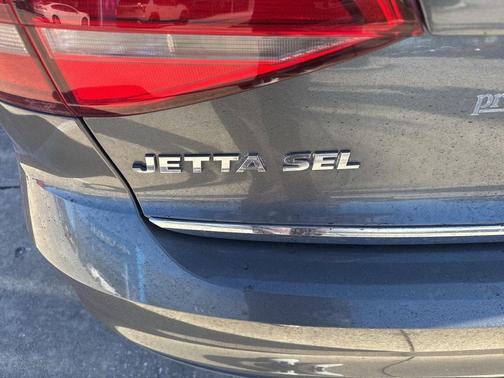 2017 Volkswagen Jetta 1.8T SEL