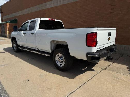Summit White 2019 Chevrolet Silverado 2500 WT