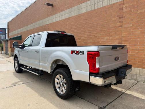 Ingot Silver Metallic 2017 Ford F-250 Lariat
