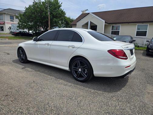 2017 Mercedes-Benz E-Class 4MATIC