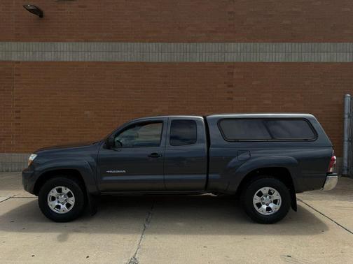 Magnetic Gray Metallic 2010 Toyota Tacoma Access Cab