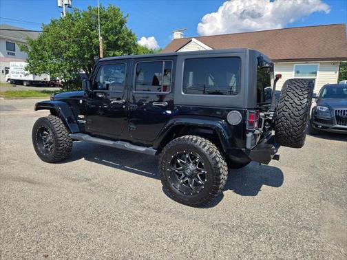 2012 Jeep Wrangler Unlimited Sahara