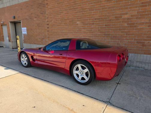 Red 1999 Chevrolet Corvette Base