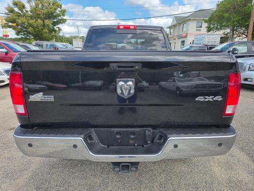2017 RAM 2500 Big Horn Crew Cab 4x4 6'4' Box