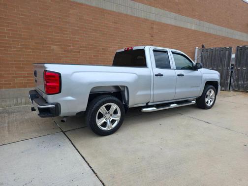 2018 Chevrolet Silverado 1500 Custom