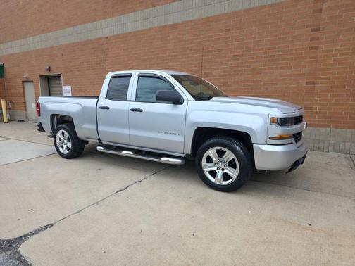 2018 Chevrolet Silverado 1500 Custom