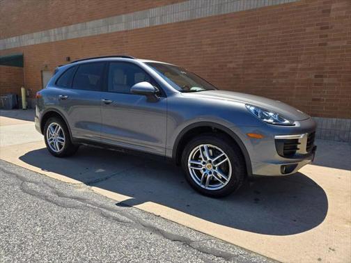 2016 Porsche Cayenne Base