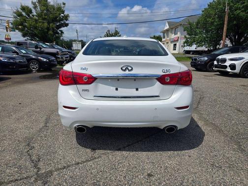 2014 INFINITI Q50 Hybrid Premium