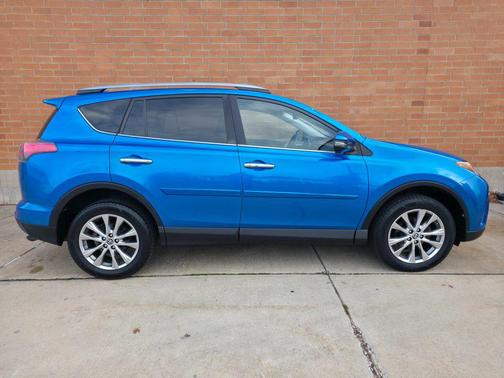 2017 Toyota RAV4 Limited