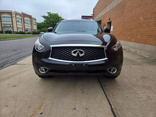 2017 INFINITI QX70 Base