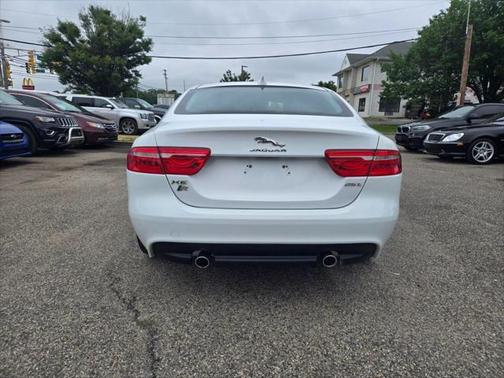 2017 Jaguar XE 25t
