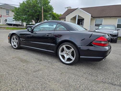 2011 Mercedes-Benz SL-Class SL 550 Roadster 2D