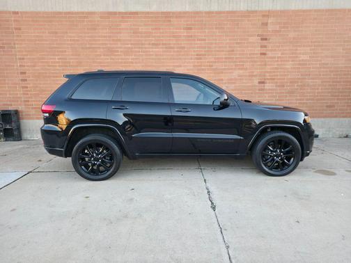 2019 Jeep Grand Cherokee Altitude