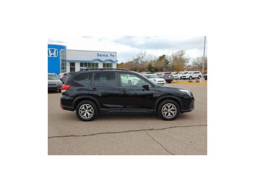 Crystal Black Silica 2023 Subaru Forester Premium