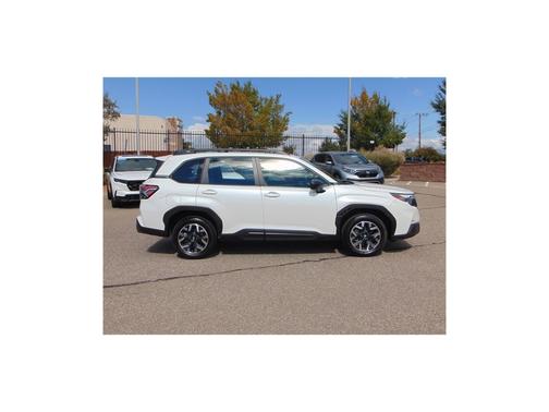 2025 Subaru Forester Base