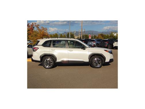 2025 Subaru Forester Base