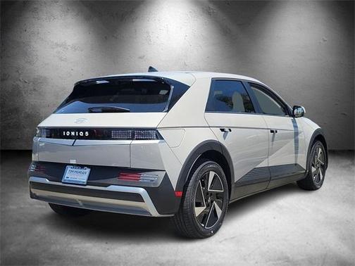 2025 Hyundai IONIQ 5 SE