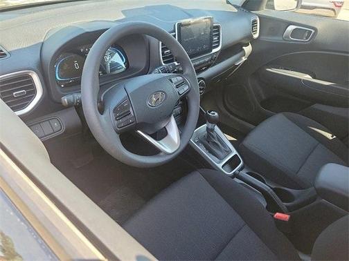 2025 Hyundai VENUE SE