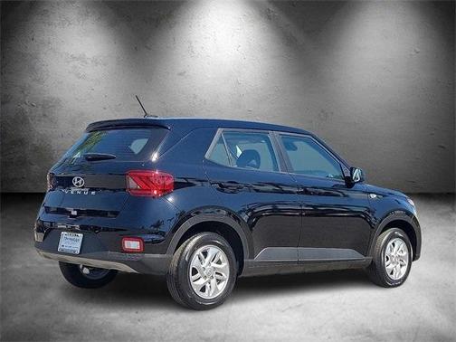 2025 Hyundai VENUE SE