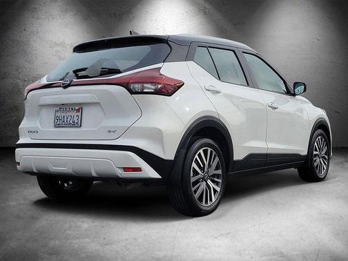 2023 Nissan Kicks SV