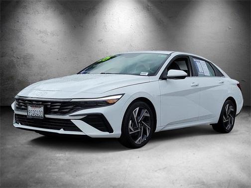2025 Hyundai ELANTRA SEL Convenience