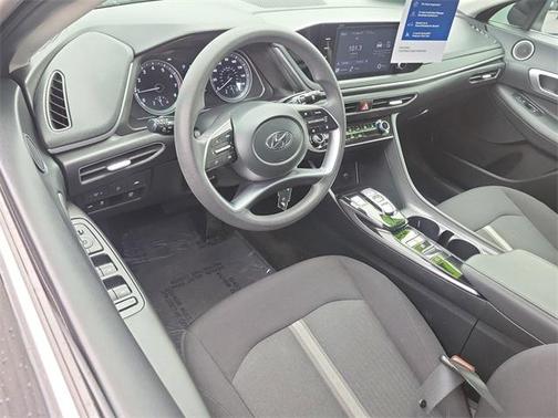 2023 Hyundai SONATA SE