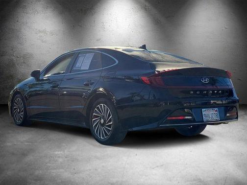 2023 Hyundai SONATA Hybrid Limited